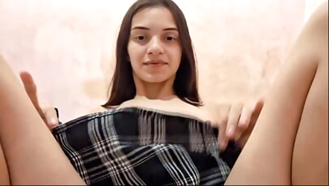 Alice stretches her pussy with her tight pussy fist xxx amateur video